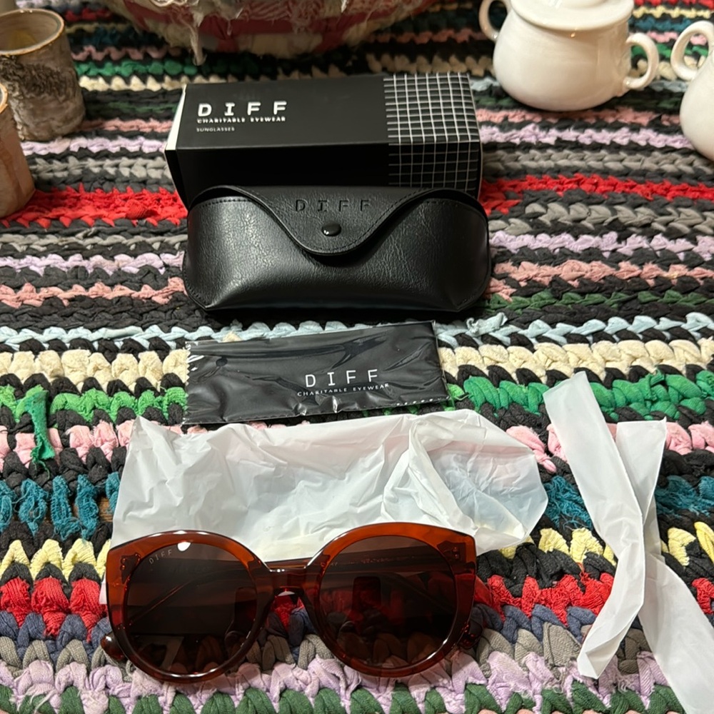 DIFF Sunglasses EMMY sold out  absolutely gorgeous!! Oversized Cat Eye